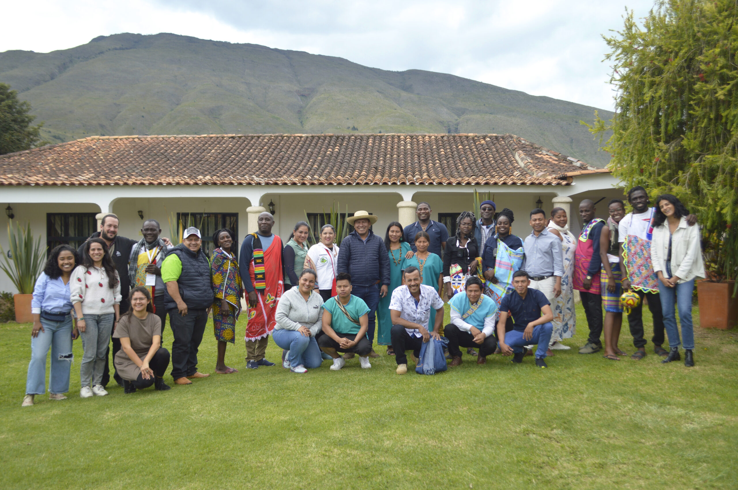Between August 7 to 13, eight Saamaka leaders (four women and four men) travel to Colombia to exchange knowledge and experiences on territorial governance with indigenous and local communities from Colombia and Bolivia